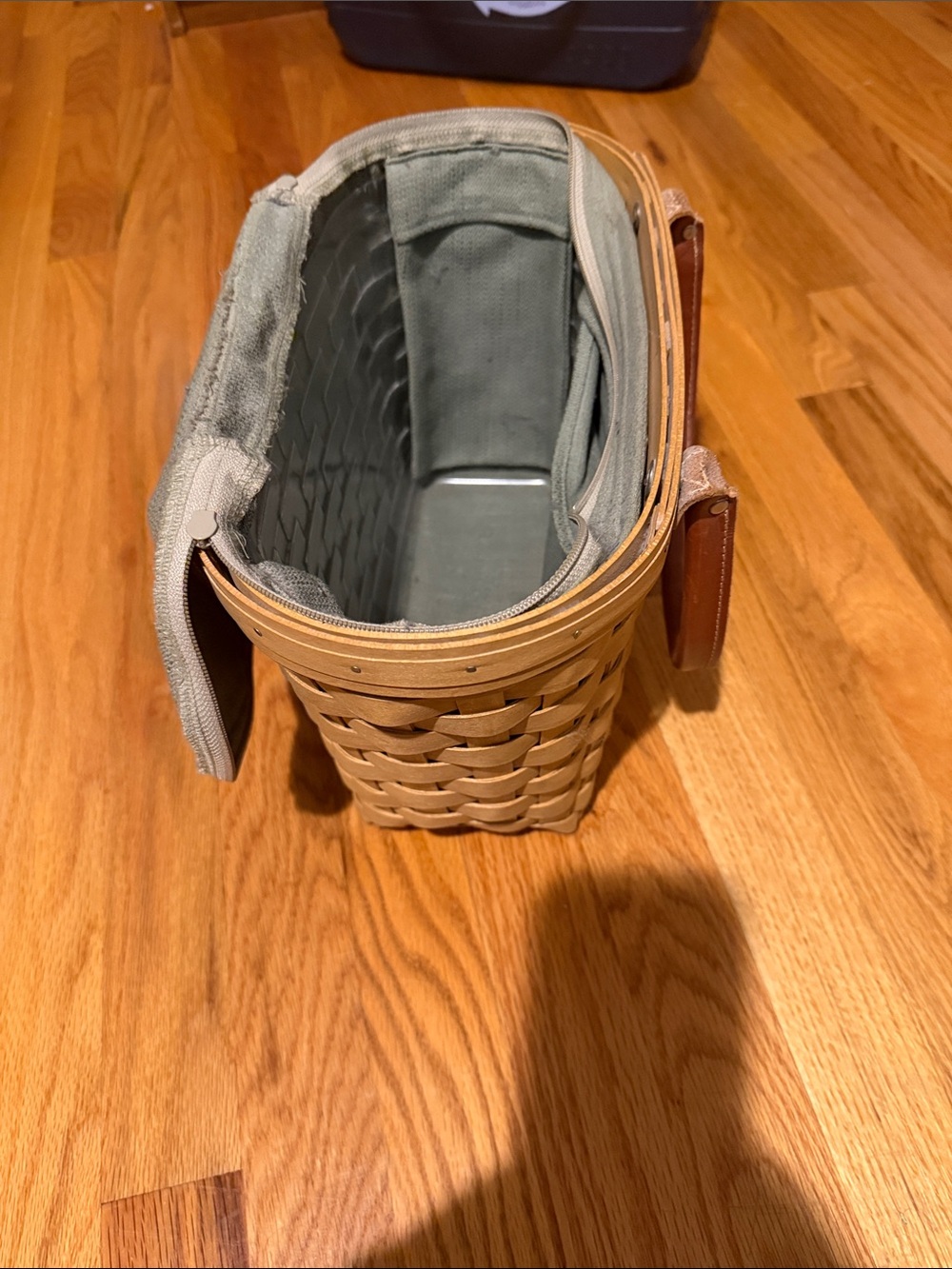 Longaberger Woven Picnic Basket Tote with Green Fabric Liner and plastic insert